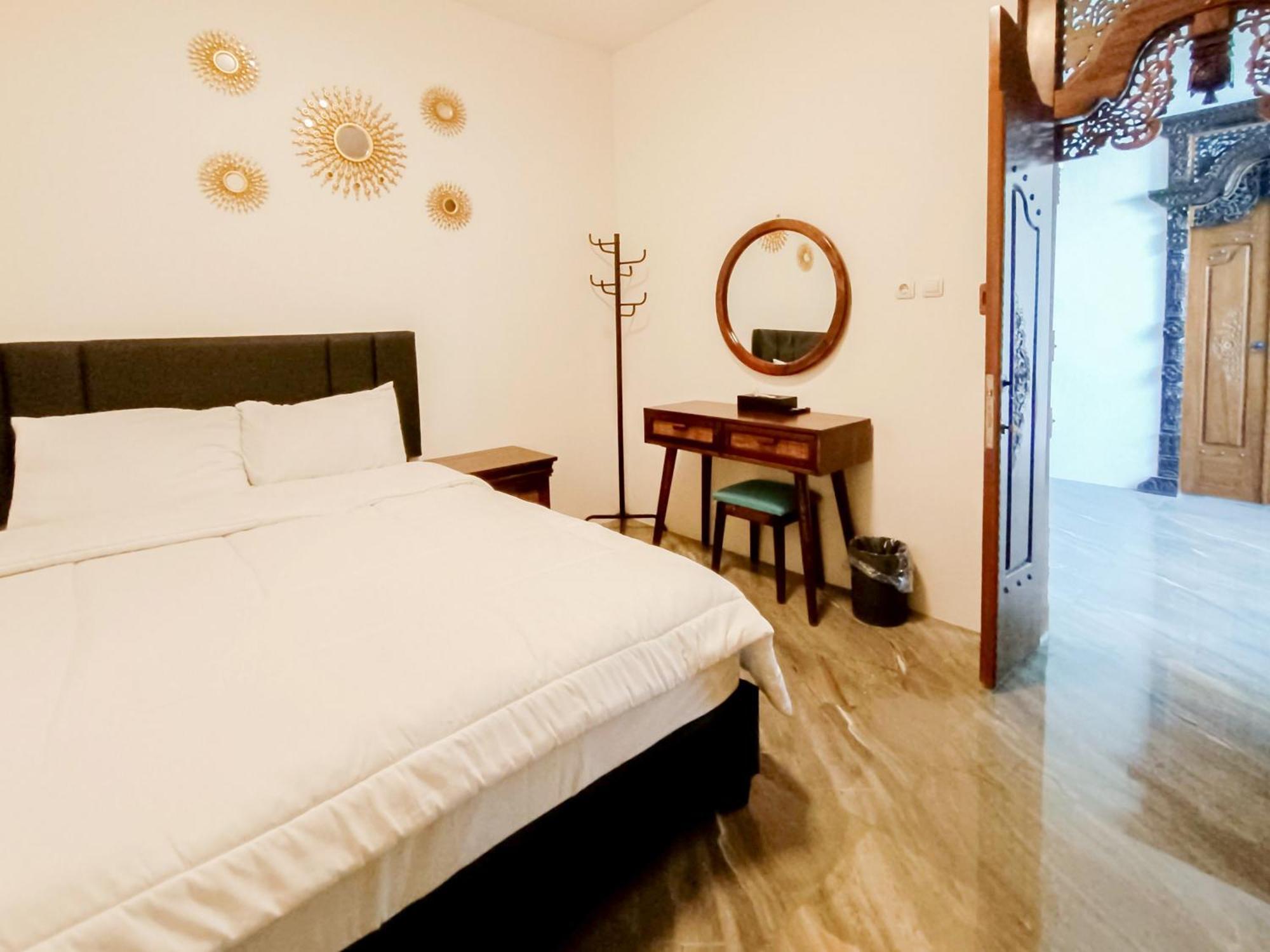 Hotel Maha Living Syariah Redpartner Diyeng