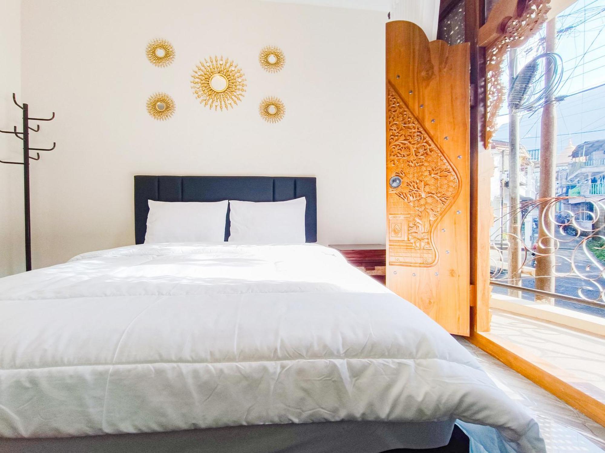 Hotel Maha Living Syariah Redpartner Diyeng